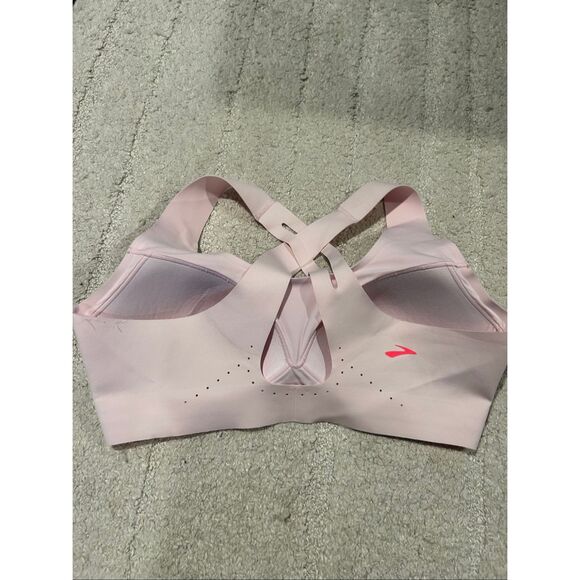 ASICS bra - Picture 2 of 3